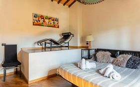 Casa Vecchia Rooms And Parking